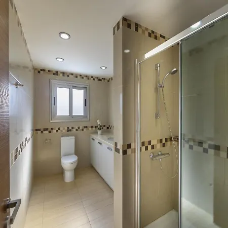 Theodora 1 * פרוטאראס