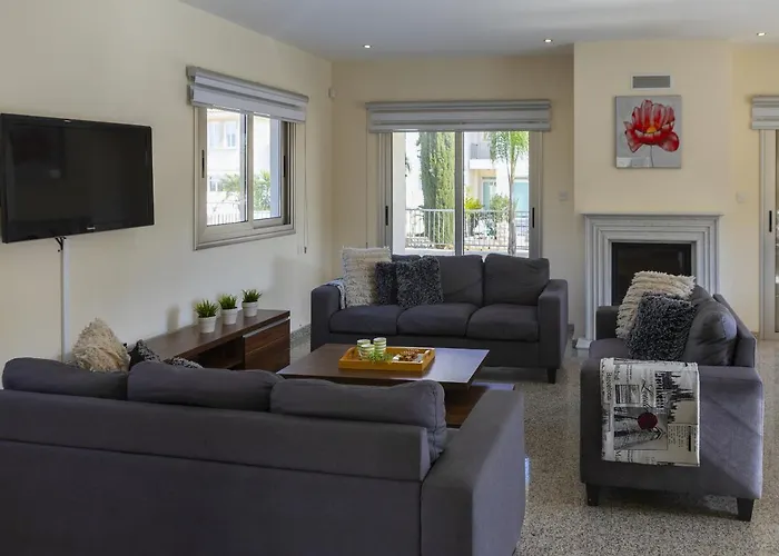 Theodora 1 Πρωταράς